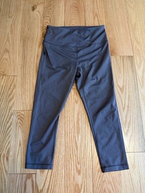 Zella High-Rise Charcoal Gray Athletic cropped Leggings size medium like New